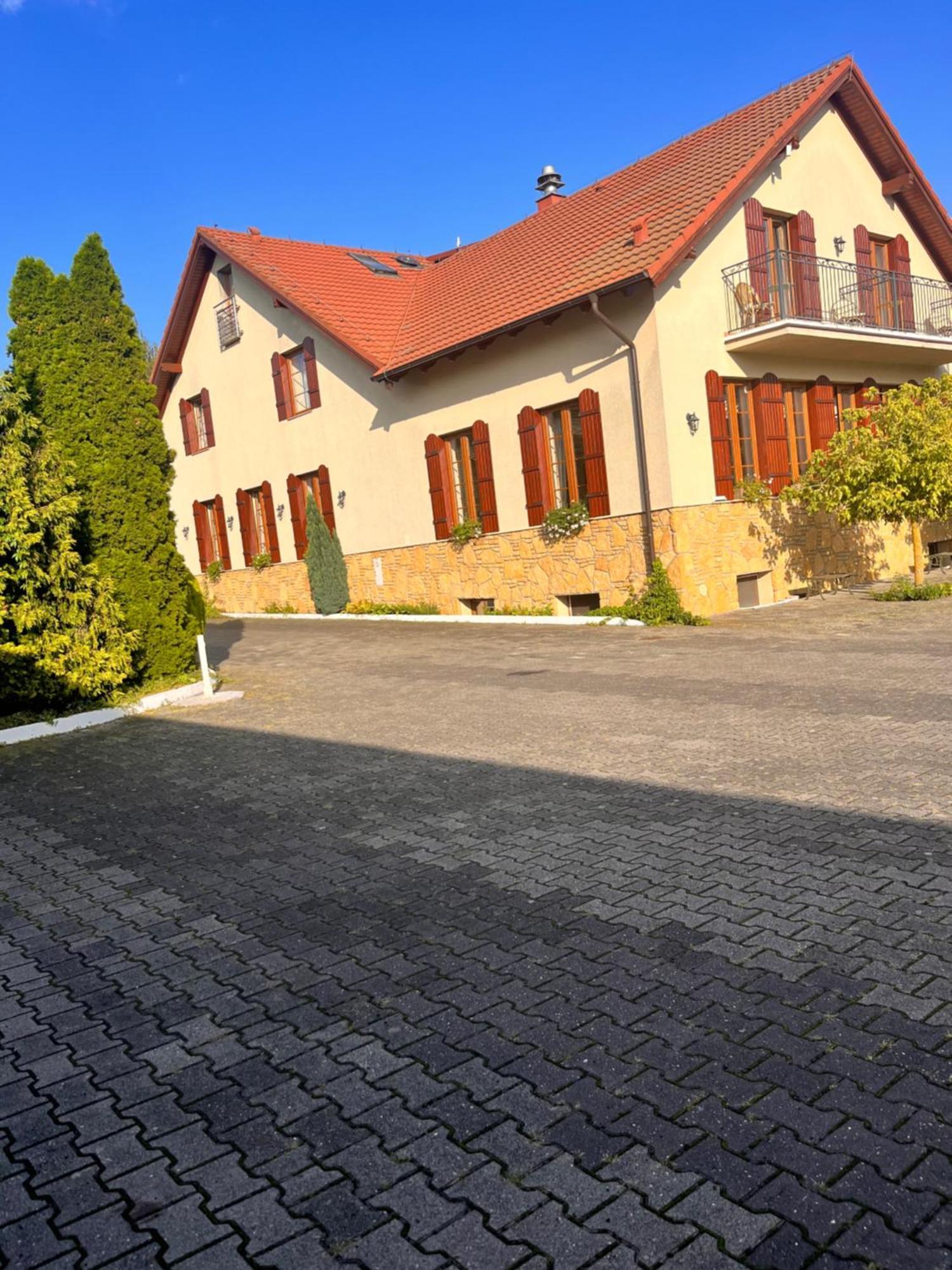 Hotel Radzewice Exterior foto